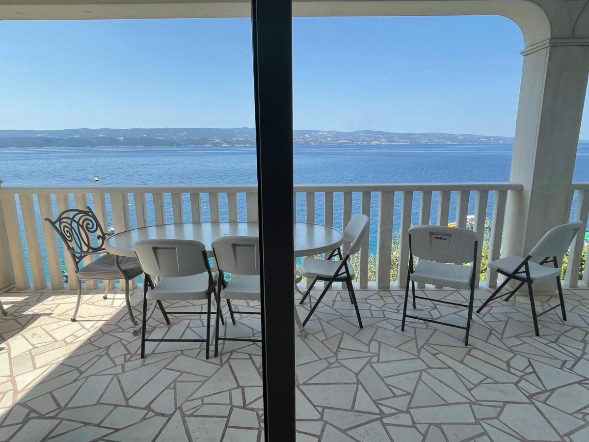 Apartments Lozina On The Beach Omis Bagian luar foto