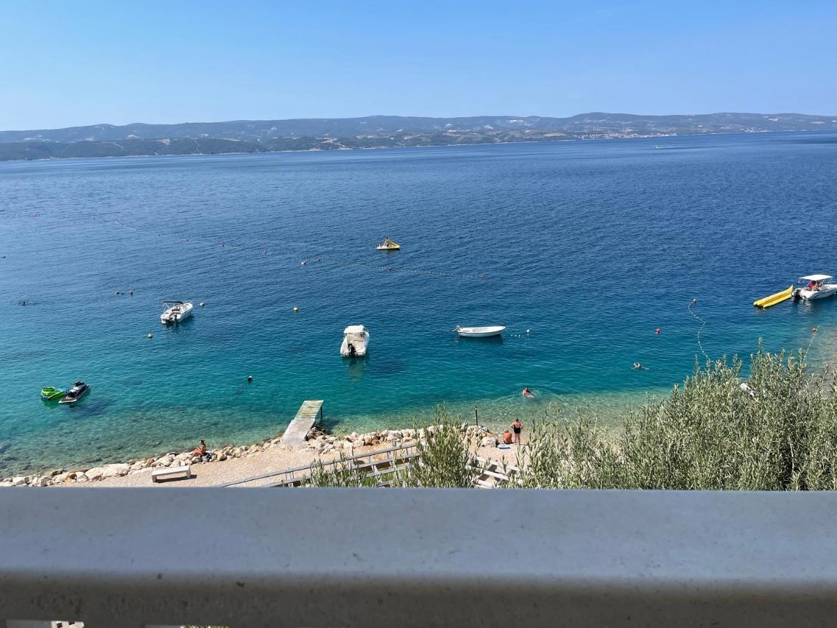 Apartments Lozina On The Beach Omis Bagian luar foto