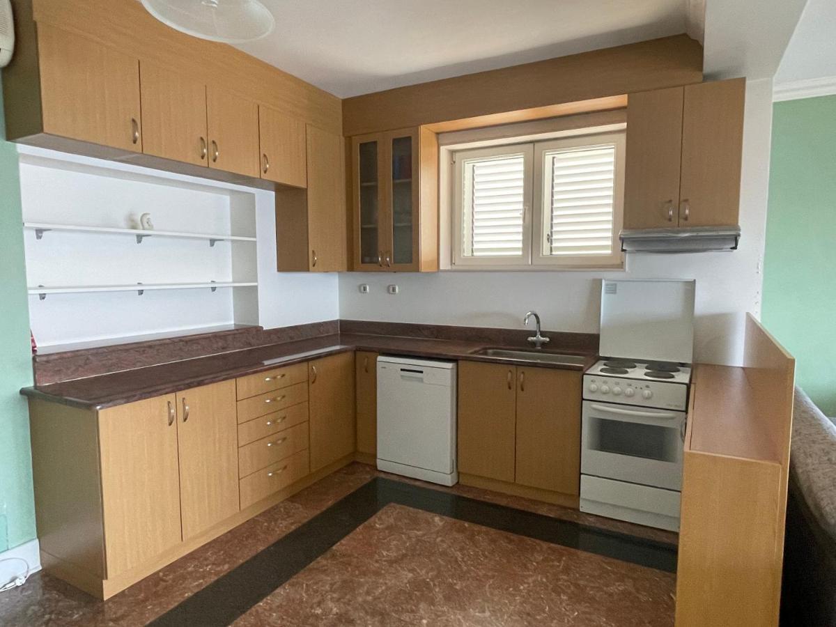Apartments Lozina On The Beach Omis Bagian luar foto